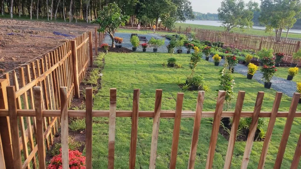 Công viên bờ hồ hớn quản